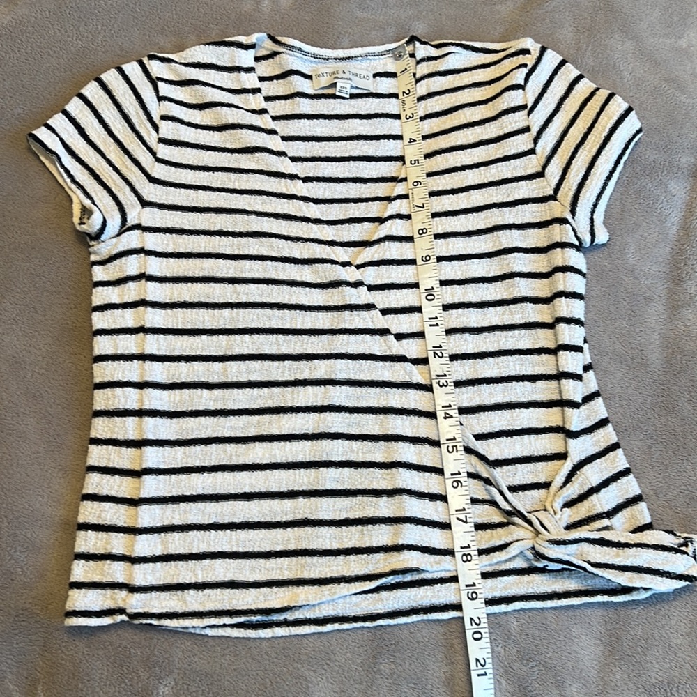 Madewell Texture & Thread Short-Sleeve Wrap Top in Stripe - Picture 9 of 12